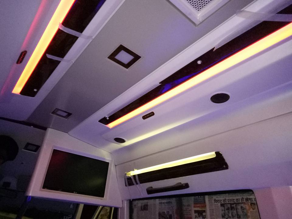 Tempo Traveller in delhi, Hire tempo traveller in Delhi, luxury tempo traveller in Delhi